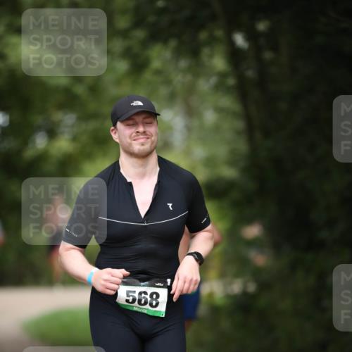 30.08.2026 - Elbe Triathlon Hamburg Antke Förster http://msf.ph/oto/10103072 30.08.2026 11:34:15 Laufen 568 meine-sportfotos.de