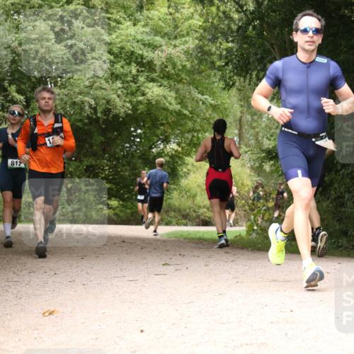 30.08.2026 - Elbe Triathlon Hamburg Antke Förster http://msf.ph/oto/10103073 30.08.2026 11:37:28 Laufen 812, 9 meine-sportfotos.de
