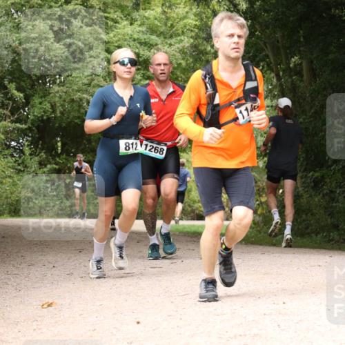 30.08.2026 - Elbe Triathlon Hamburg Antke Förster http://msf.ph/oto/10103077 30.08.2026 11:37:30 Laufen 812, 1268, 114 meine-sportfotos.de