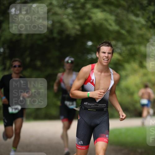 30.08.2026 - Elbe Triathlon Hamburg Antke Förster http://msf.ph/oto/10103090 30.08.2026 11:34:26 Laufen 790 meine-sportfotos.de