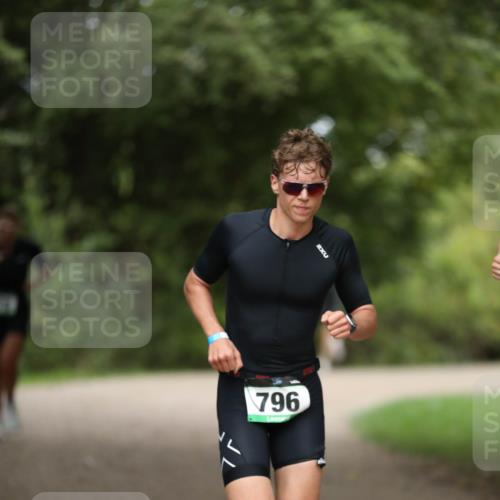 30.08.2026 - Elbe Triathlon Hamburg Antke Förster http://msf.ph/oto/10103096 30.08.2026 11:34:28 Laufen 2, 796 meine-sportfotos.de