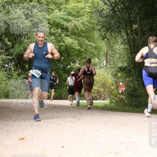 30.08.2026 - Elbe Triathlon Hamburg Antke Förster http://msf.ph/oto/10103113 30.08.2026 11:37:52 Laufen 1269 meine-sportfotos.de