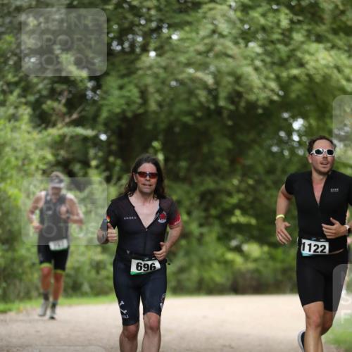 30.08.2026 - Elbe Triathlon Hamburg Antke Förster http://msf.ph/oto/10103126 30.08.2026 11:34:49 Laufen 696, 1122 meine-sportfotos.de