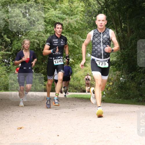 30.08.2026 - Elbe Triathlon Hamburg Antke Förster http://msf.ph/oto/10103127 30.08.2026 11:38:01 Laufen 238, 1245, 775 meine-sportfotos.de