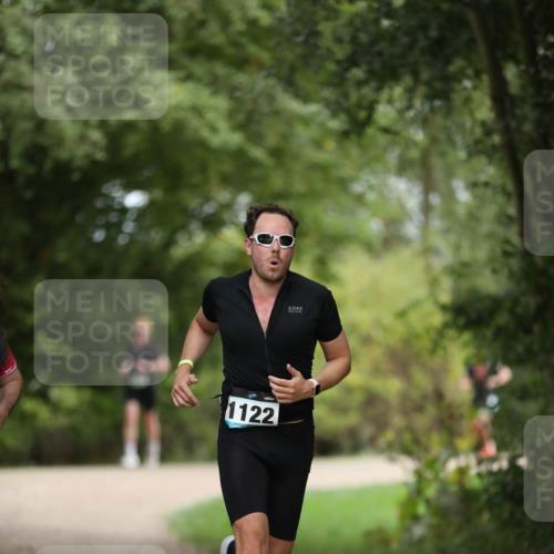 30.08.2026 - Elbe Triathlon Hamburg Antke Förster http://msf.ph/oto/10103128 30.08.2026 11:34:50 Laufen 1122 meine-sportfotos.de