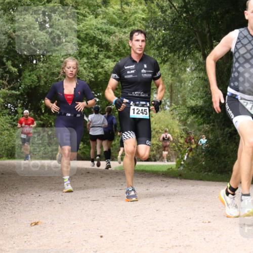 30.08.2026 - Elbe Triathlon Hamburg Antke Förster http://msf.ph/oto/10103129 30.08.2026 11:38:01 Laufen 1130, 3, 3, 1245, 775 meine-sportfotos.de