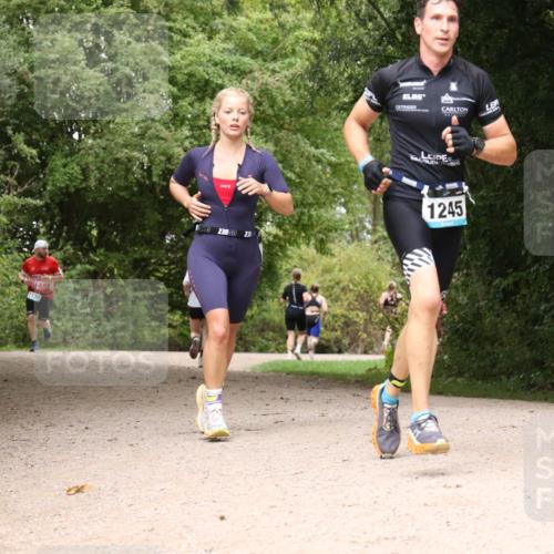 30.08.2026 - Elbe Triathlon Hamburg Antke Förster http://msf.ph/oto/10103131 30.08.2026 11:38:02 Laufen 1130, 23, 23, 1245 meine-sportfotos.de