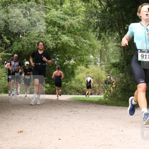 30.08.2026 - Elbe Triathlon Hamburg Antke Förster http://msf.ph/oto/10103151 30.08.2026 11:38:19 Laufen 1302, 845, 911 meine-sportfotos.de