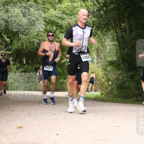 30.08.2026 - Elbe Triathlon Hamburg Antke Förster http://msf.ph/oto/10103163 30.08.2026 11:38:25 Laufen 1202, 1302 meine-sportfotos.de