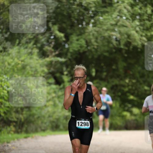 30.08.2026 - Elbe Triathlon Hamburg Antke Förster http://msf.ph/oto/10103194 30.08.2026 11:35:38 Laufen 1298 meine-sportfotos.de