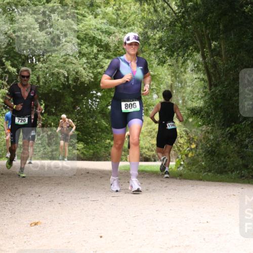 30.08.2026 - Elbe Triathlon Hamburg Antke Förster http://msf.ph/oto/10103197 30.08.2026 11:39:05 Laufen 720, 806, 156 meine-sportfotos.de