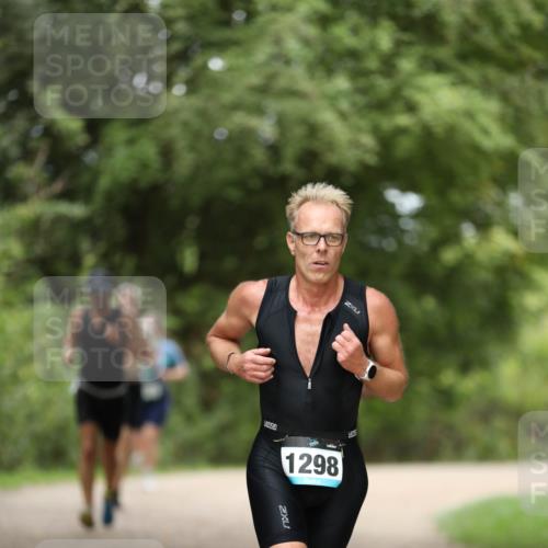 30.08.2026 - Elbe Triathlon Hamburg Antke Förster http://msf.ph/oto/10103198 30.08.2026 11:35:39 Laufen 1298 meine-sportfotos.de
