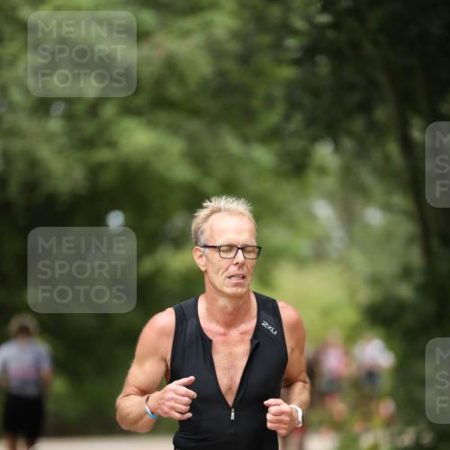30.08.2026 - Elbe Triathlon Hamburg Antke Förster http://msf.ph/oto/10103200 30.08.2026 11:35:40 Laufen 1298 meine-sportfotos.de