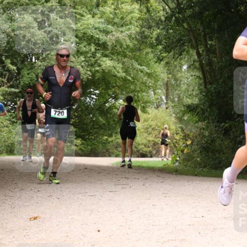 30.08.2026 - Elbe Triathlon Hamburg Antke Förster http://msf.ph/oto/10103203 30.08.2026 11:39:07 Laufen 1310, 720, 06 meine-sportfotos.de