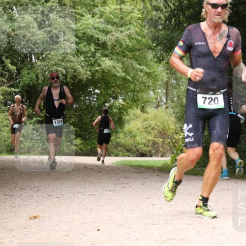 30.08.2026 - Elbe Triathlon Hamburg Antke Förster http://msf.ph/oto/10103207 30.08.2026 11:39:09 Laufen 1310, 720 meine-sportfotos.de