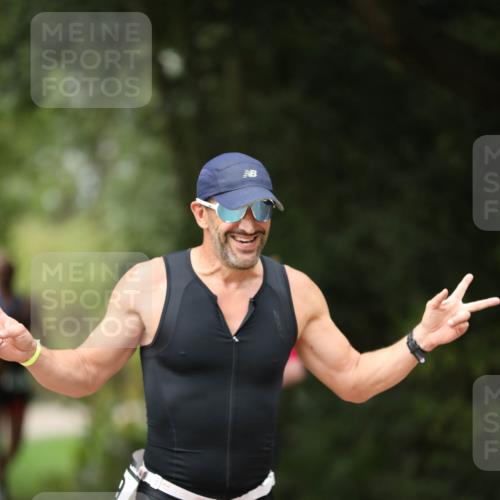 30.08.2026 - Elbe Triathlon Hamburg Antke Förster http://msf.ph/oto/10103210 30.08.2026 11:35:44 Laufen  meine-sportfotos.de