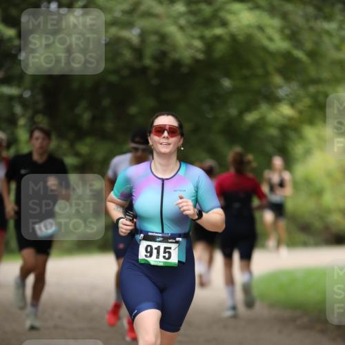 30.08.2026 - Elbe Triathlon Hamburg Antke Förster http://msf.ph/oto/10103220 30.08.2026 11:35:49 Laufen 3, 915 meine-sportfotos.de