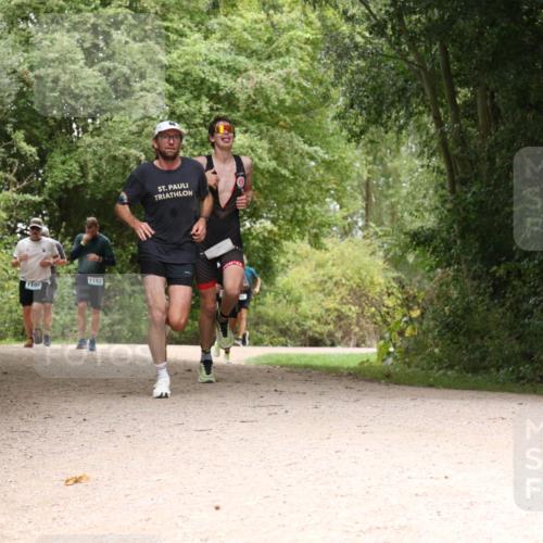 30.08.2026 - Elbe Triathlon Hamburg Antke Förster http://msf.ph/oto/10103241 30.08.2026 11:39:48 Laufen 1195, 1142 meine-sportfotos.de