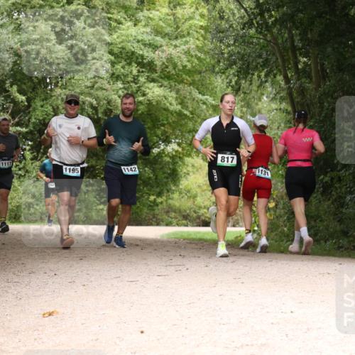 30.08.2026 - Elbe Triathlon Hamburg Antke Förster http://msf.ph/oto/10103249 30.08.2026 11:39:53 Laufen 1117, 1195, 1142, 817, 1131, 3 meine-sportfotos.de