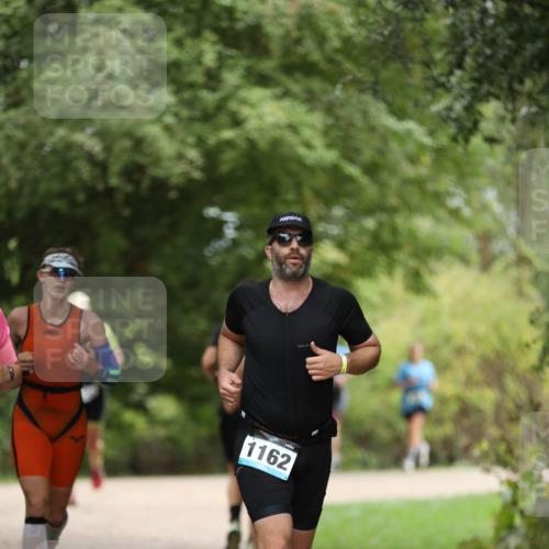 30.08.2026 - Elbe Triathlon Hamburg Antke Förster http://msf.ph/oto/10103260 30.08.2026 11:36:11 Laufen 1162 meine-sportfotos.de