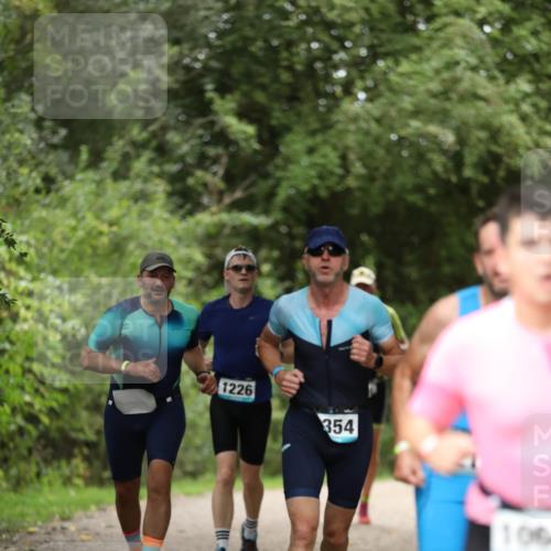 30.08.2026 - Elbe Triathlon Hamburg Antke Förster http://msf.ph/oto/10103264 30.08.2026 11:36:13 Laufen 1226, 354, 106 meine-sportfotos.de