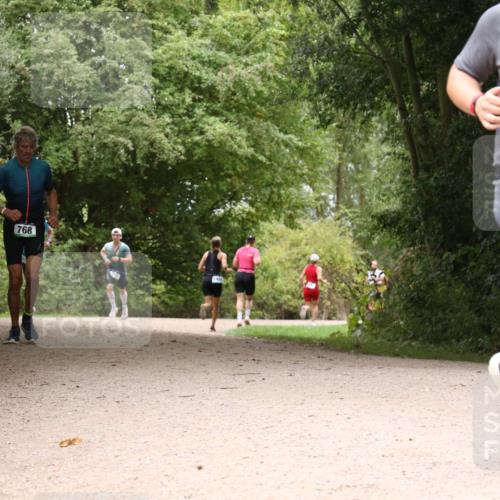 30.08.2026 - Elbe Triathlon Hamburg Antke Förster http://msf.ph/oto/10103267 30.08.2026 11:40:01 Laufen 768, 1117 meine-sportfotos.de