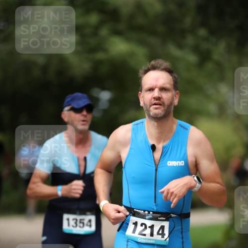 30.08.2026 - Elbe Triathlon Hamburg Antke Förster http://msf.ph/oto/10103268 30.08.2026 11:36:15 Laufen 1354, 1214 meine-sportfotos.de