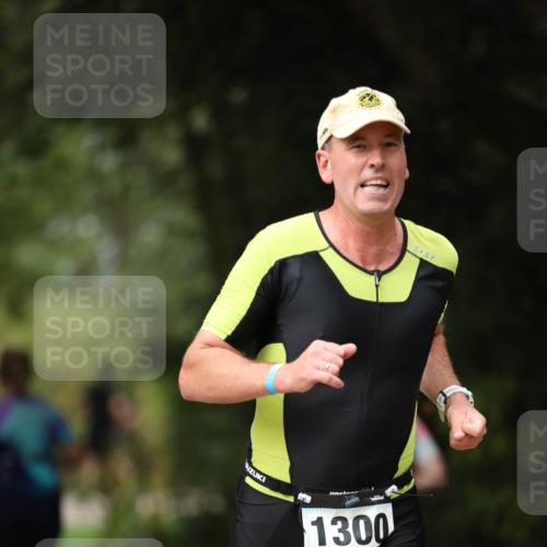 30.08.2026 - Elbe Triathlon Hamburg Antke Förster http://msf.ph/oto/10103278 30.08.2026 11:36:21 Laufen 1300 meine-sportfotos.de