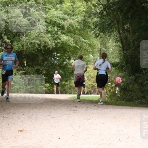 30.08.2026 - Elbe Triathlon Hamburg Antke Förster http://msf.ph/oto/10103279 30.08.2026 11:40:06 Laufen 1303 meine-sportfotos.de