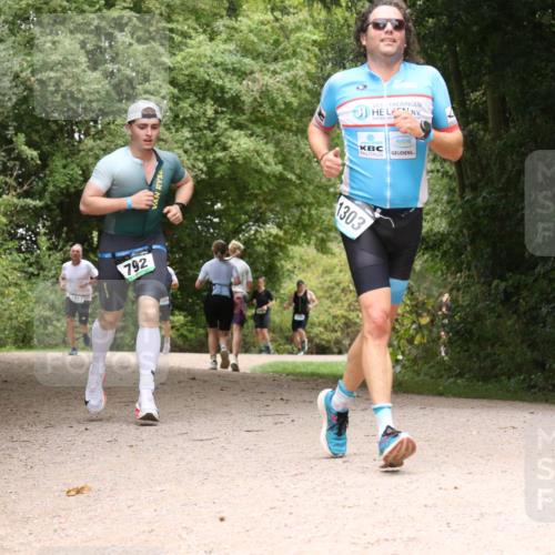 30.08.2026 - Elbe Triathlon Hamburg Antke Förster http://msf.ph/oto/10103287 30.08.2026 11:40:10 Laufen 7257, 792, 1303 meine-sportfotos.de