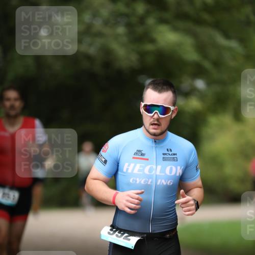 30.08.2026 - Elbe Triathlon Hamburg Antke Förster http://msf.ph/oto/10103290 30.08.2026 11:36:28 Laufen 992 meine-sportfotos.de