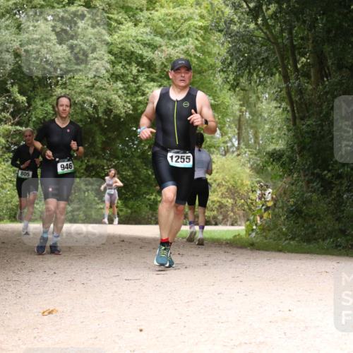 30.08.2026 - Elbe Triathlon Hamburg Antke Förster http://msf.ph/oto/10103313 30.08.2026 11:40:24 Laufen 805, 946, 1255 meine-sportfotos.de