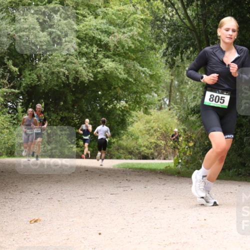 30.08.2026 - Elbe Triathlon Hamburg Antke Förster http://msf.ph/oto/10103325 30.08.2026 11:40:29 Laufen 1390, 1324, 805 meine-sportfotos.de