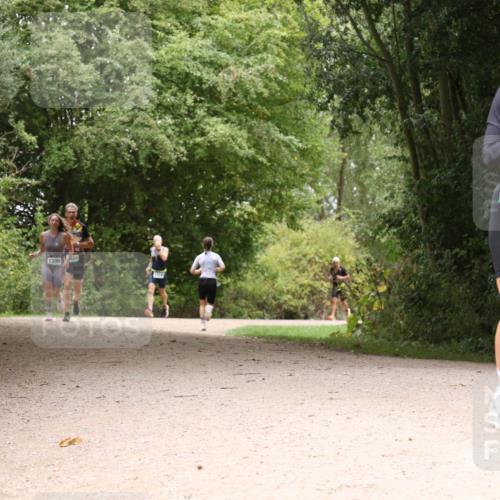 30.08.2026 - Elbe Triathlon Hamburg Antke Förster http://msf.ph/oto/10103327 30.08.2026 11:40:29 Laufen 1390, 24, 805 meine-sportfotos.de