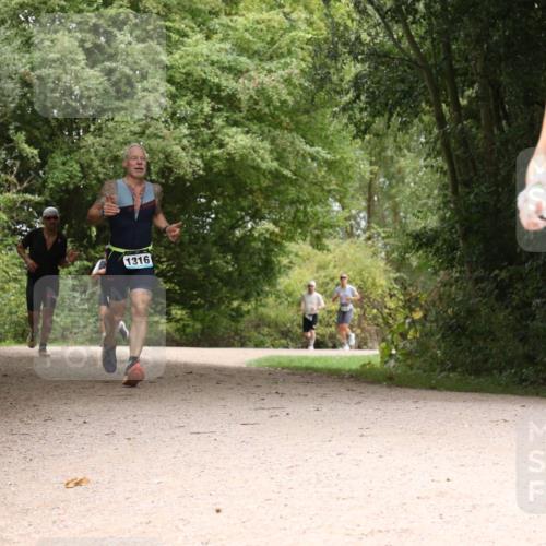 30.08.2026 - Elbe Triathlon Hamburg Antke Förster http://msf.ph/oto/10103345 30.08.2026 11:40:39 Laufen 1316, 1390 meine-sportfotos.de