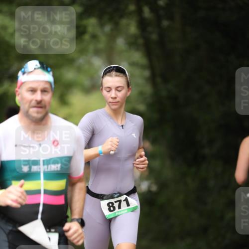 30.08.2026 - Elbe Triathlon Hamburg Antke Förster http://msf.ph/oto/10103356 30.08.2026 11:37:16 Laufen 871 meine-sportfotos.de