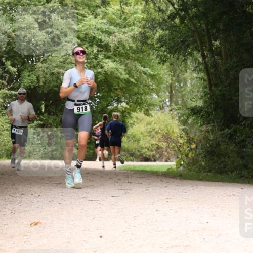 30.08.2026 - Elbe Triathlon Hamburg Antke Förster http://msf.ph/oto/10103365 30.08.2026 11:40:51 Laufen 1156, 918 meine-sportfotos.de