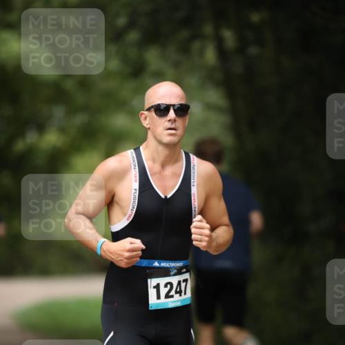 30.08.2026 - Elbe Triathlon Hamburg Antke Förster http://msf.ph/oto/10103370 30.08.2026 11:37:22 Laufen 1247 meine-sportfotos.de