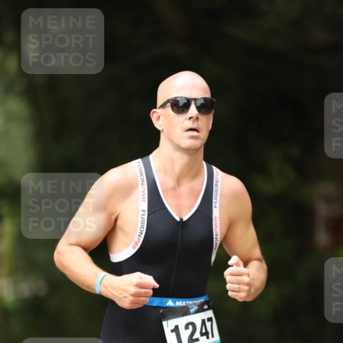 30.08.2026 - Elbe Triathlon Hamburg Antke Förster http://msf.ph/oto/10103372 30.08.2026 11:37:22 Laufen 1247 meine-sportfotos.de