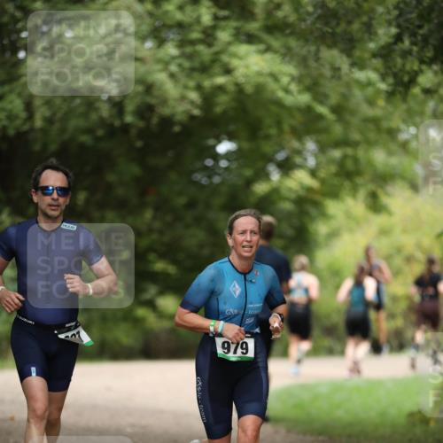 30.08.2026 - Elbe Triathlon Hamburg Antke Förster http://msf.ph/oto/10103374 30.08.2026 11:37:27 Laufen 979 meine-sportfotos.de