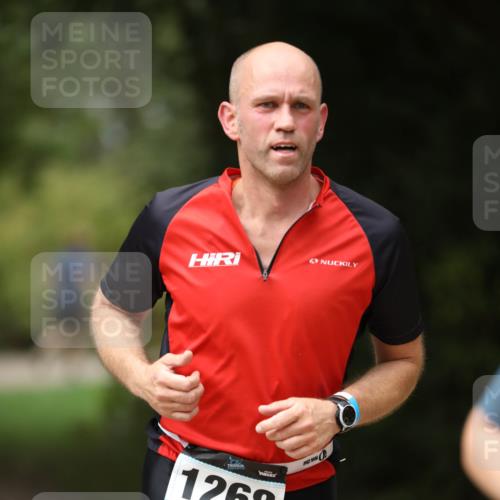 30.08.2026 - Elbe Triathlon Hamburg Antke Förster http://msf.ph/oto/10103390 30.08.2026 11:37:33 Laufen 1268 meine-sportfotos.de