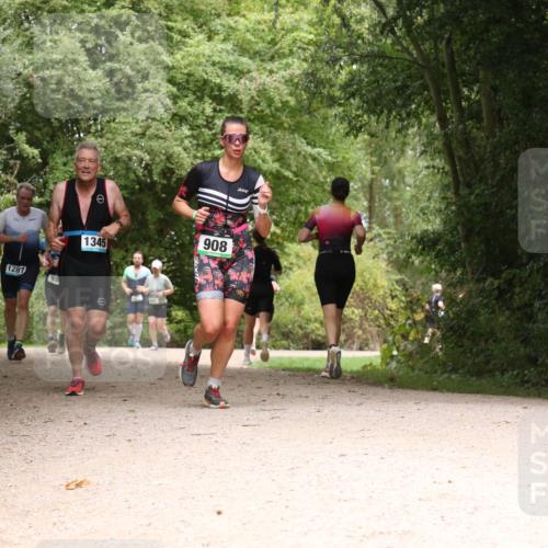 30.08.2026 - Elbe Triathlon Hamburg Antke Förster http://msf.ph/oto/10103405 30.08.2026 11:41:14 Laufen 1227, 1287, 53, 1345, 908, 300 meine-sportfotos.de