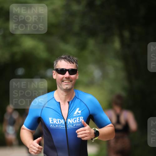 30.08.2026 - Elbe Triathlon Hamburg Antke Förster http://msf.ph/oto/10103418 30.08.2026 11:37:52 Laufen 679 meine-sportfotos.de