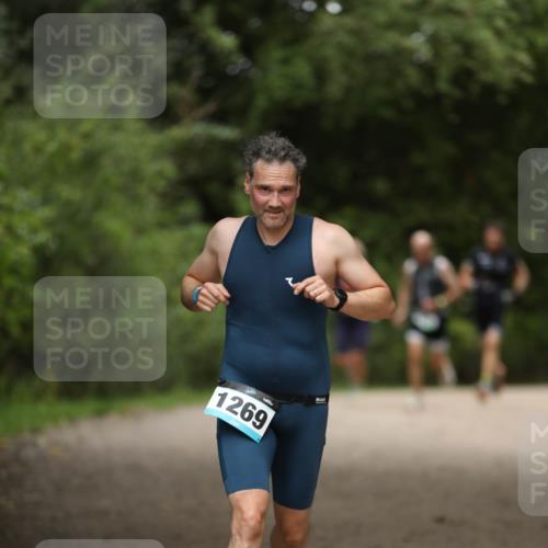 30.08.2026 - Elbe Triathlon Hamburg Antke Förster http://msf.ph/oto/10103420 30.08.2026 11:37:53 Laufen 1269 meine-sportfotos.de