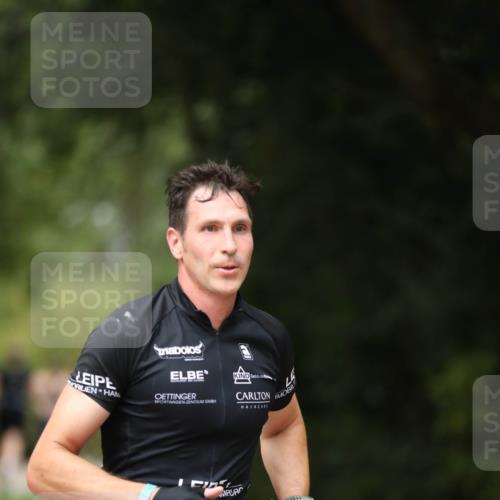 30.08.2026 - Elbe Triathlon Hamburg Antke Förster http://msf.ph/oto/10103440 30.08.2026 11:38:03 Laufen 1245 meine-sportfotos.de