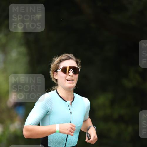 30.08.2026 - Elbe Triathlon Hamburg Antke Förster http://msf.ph/oto/10103460 30.08.2026 11:38:21 Laufen 911 meine-sportfotos.de