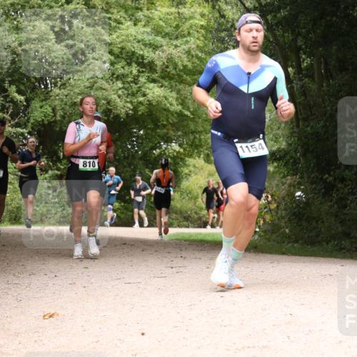 30.08.2026 - Elbe Triathlon Hamburg Antke Förster http://msf.ph/oto/10103467 30.08.2026 11:41:48 Laufen 395, 810, 580, 1154 meine-sportfotos.de