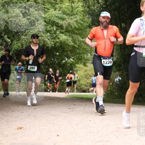 30.08.2026 - Elbe Triathlon Hamburg Antke Förster http://msf.ph/oto/10103475 30.08.2026 11:41:52 Laufen 1326, 395, 1239, 810 meine-sportfotos.de