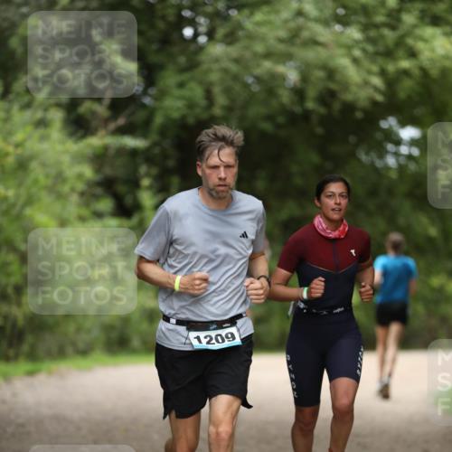 30.08.2026 - Elbe Triathlon Hamburg Antke Förster http://msf.ph/oto/10103496 30.08.2026 11:38:57 Laufen 1209 meine-sportfotos.de