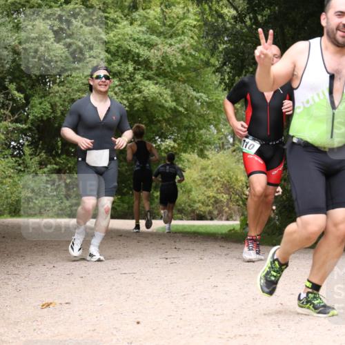 30.08.2026 - Elbe Triathlon Hamburg Antke Förster http://msf.ph/oto/10103519 30.08.2026 11:42:06 Laufen 110 meine-sportfotos.de